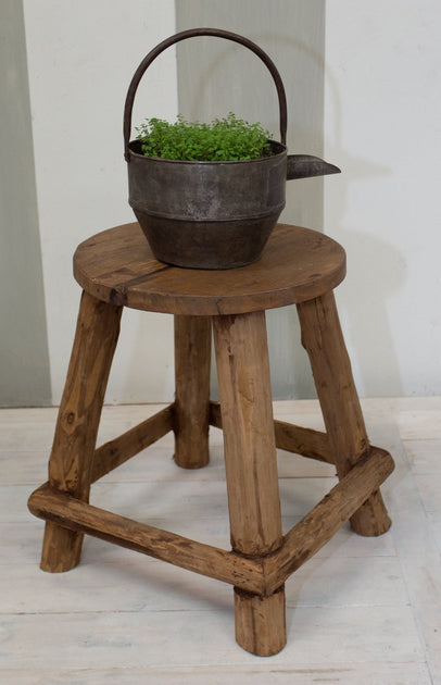 Round Short Rustic Stool – The Interiors Barn