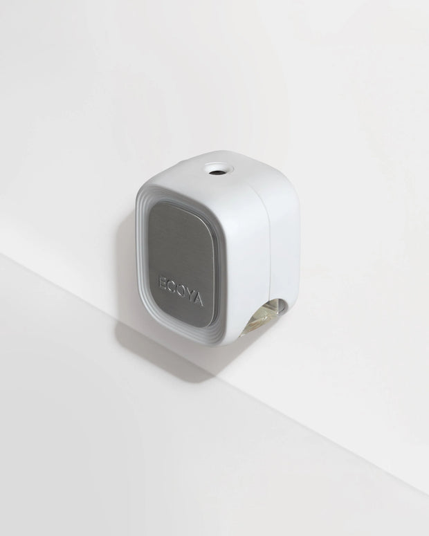3_ecoya_productimages_plugin_diffuser_2048x2560CORE_plug_in_angled.jpg