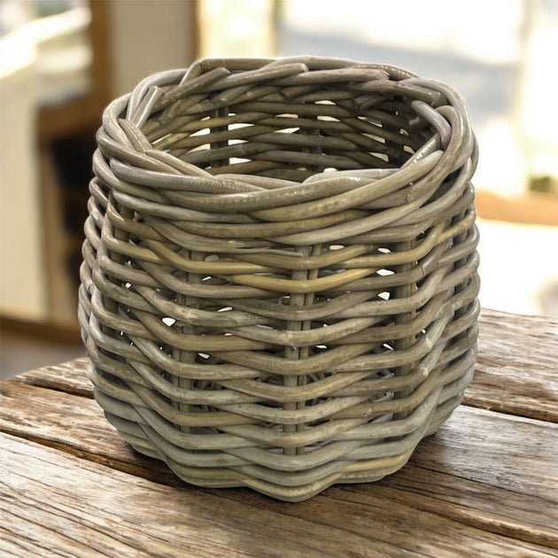 Small Rattan Planter – The Interiors Barn