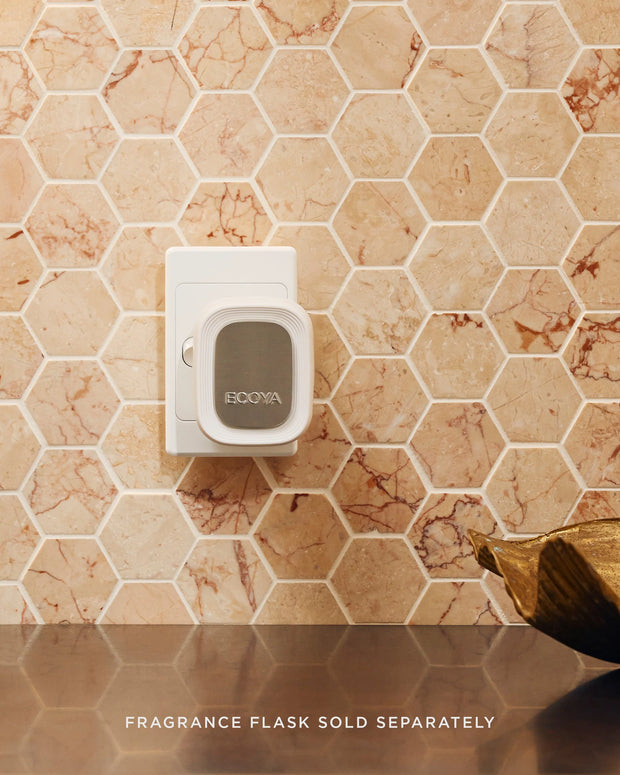 ecoya_plug_in_diffuser_lifestyle_2048x2560_02_2211bff8_d4d8_4cab_96e7_658cec148e8c.jpg